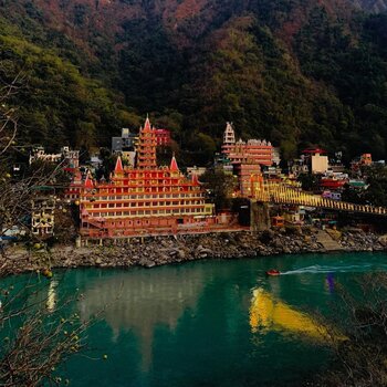 Chardham Deluxe Tour Package